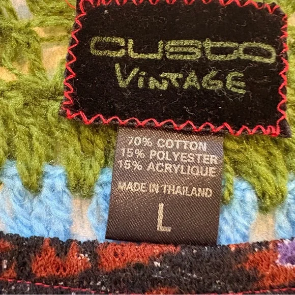 Vintage CUSTO BARCELONA Artistic Psychedelic
Print Velvet Top, Sz L (runs small) - Picture 13 of 13